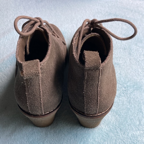 WHITE MOUNTAIN “LAMBERT” wedges/heels in great preowned condition size 9M - Picture 5 of 8